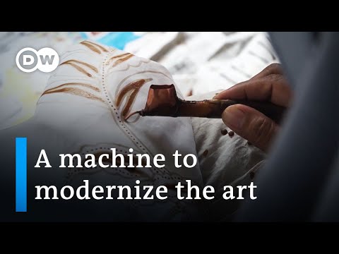 Preview image for the video "Reviving the 'dyeing' Indonesian art of Batik | DW News".