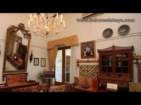 Preview image for the video "Museum Batik Danar Hadi".