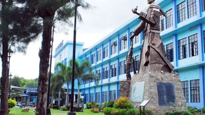 Preview image for the video "University of Negros Occidental - Recoletos (Bacolod, Philippines)".