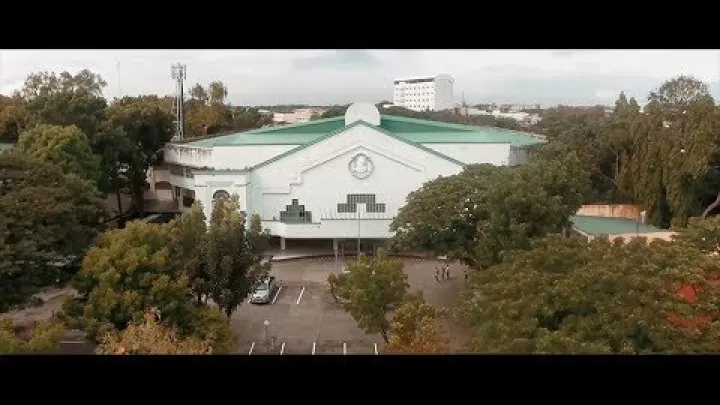 Preview image for the video "Live Love La Salle".