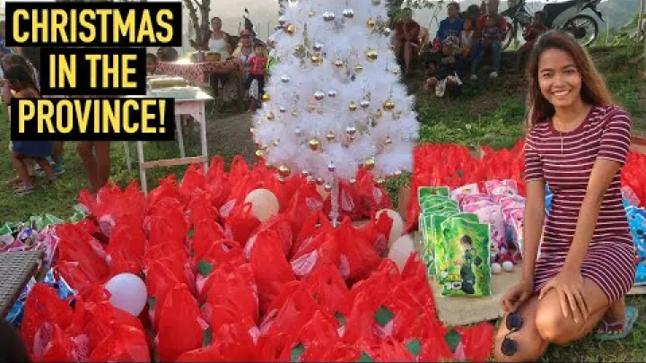 Preview image for the video "Natal na Província das Filipinas - Oferta de presentes a 40 famílias".