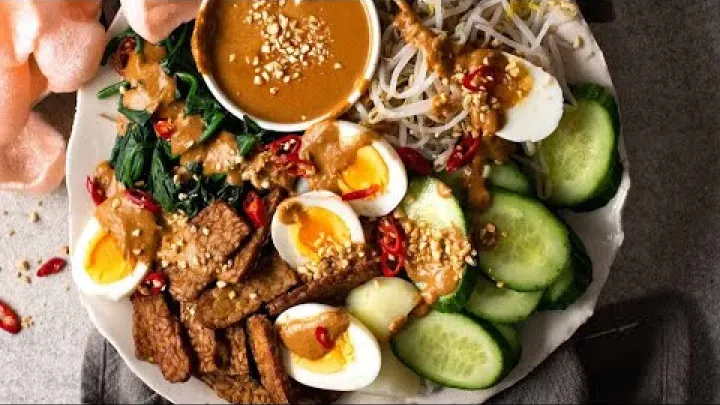 Preview image for the video "கடோ கடோ (வேர்க்கடலை சாஸுடன் இந்தோனேசிய சாலட்)".