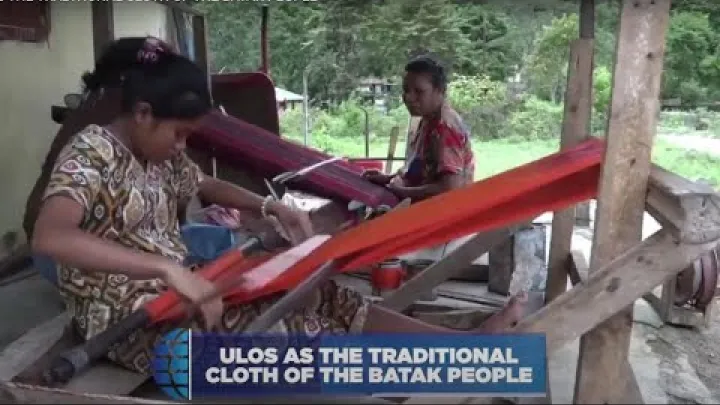 Preview image for the video "Batak &quot;Ulos&quot; käsin kudottu tekstiili".