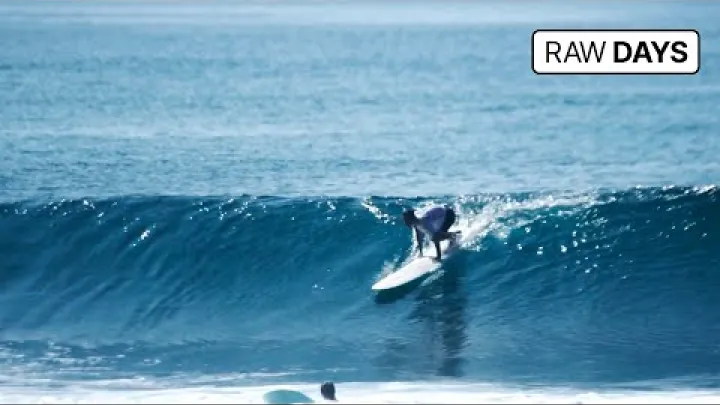 Preview image for the video "RAW DAYS | Batukaras, Indonesien | Superrolig våg session med lokalbefolkning".