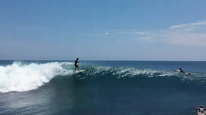 Preview image for the video "Surfing T Land, Rote september 2024".