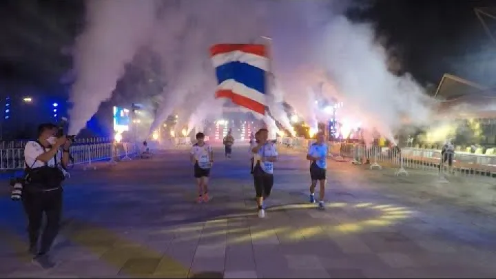 Preview image for the video "Thailand mulai lari estafet Bendera Bangsa untuk Olimpiade | AFP".