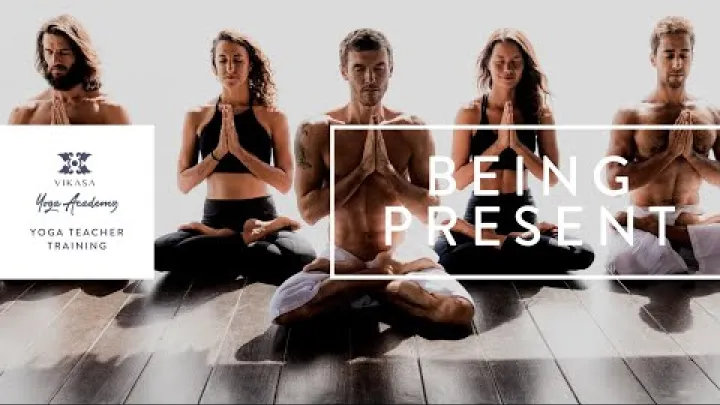 Preview image for the video "Қазір Болу - Таиландтағы Йога Мұғалімдерін Оқыту".