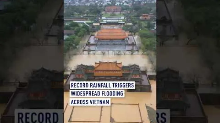 Preview image for the video "பதிவுச்செய்த மழை வியட்நாமில் பரவலான வெள்ளங்களை ஏற்படுத்தியது".