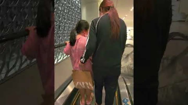 Preview image for the video "Zara Vincom Đồng Khởi Mauzo ya nusu mwaka".