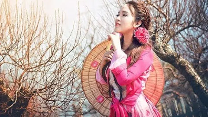 Preview image for the video "Ao Tu Than: Beautiful Symbol of Vietnamese Women [Vietnam Cultural Travel]".