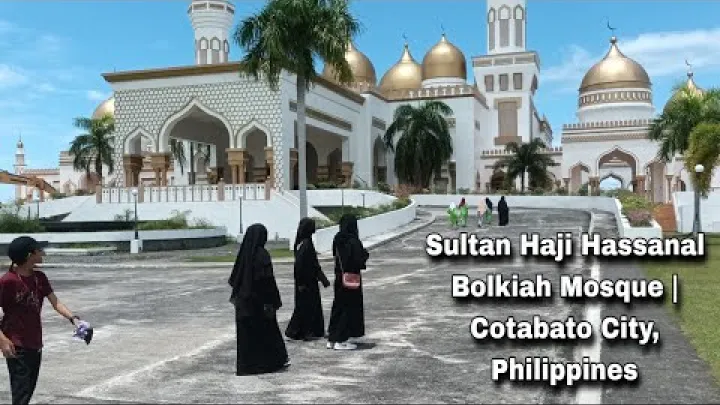 Preview image for the video "تور پیاده‌روی در مسجد سلطان حاجی حسن البلقیه | مسجد جامع شهر کوتاباتو | فیلیپین".