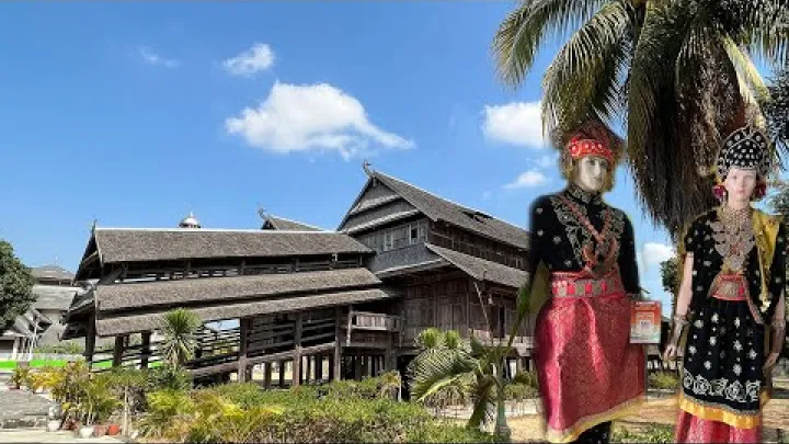 Preview image for the video "อิสตานา ดาลัม โลกา พระราชวังสุลต่านแห่งซัมบาวา เบซาร์".