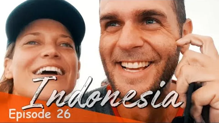 Preview image for the video "RYBÁŘSKÁ LOĎ PROTI TROPICKÉ BOUŘI (Papua) | VLOG Z Indonésie SE01 EP26".