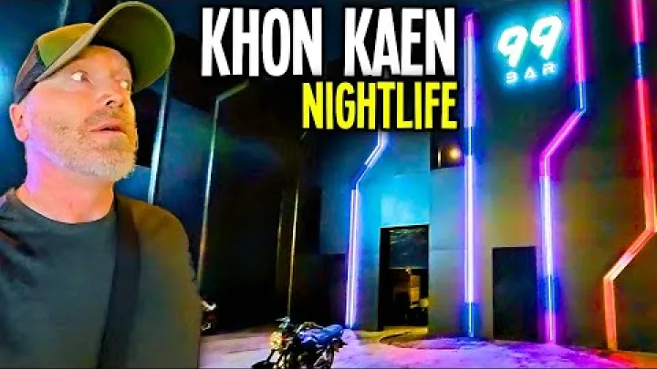 Preview image for the video "Khon Kaen, Tajlandia – Życie nocne 2026 | Spacer".