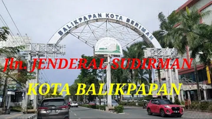 Preview image for the video "Vožnja ulicom Jenderal Sudirman u gradu Баликпапан || IKN Nusantara".