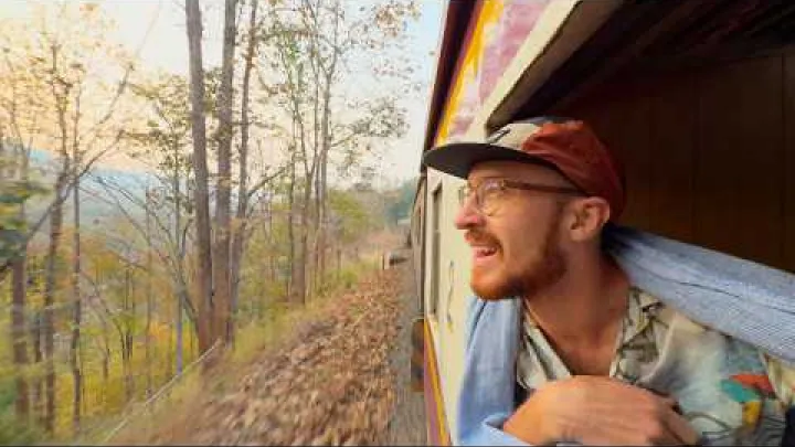 Preview image for the video "De Bangkok à Chiang Mai en train | 750 kilomètres le long de la ligne nord de la Thaïlande".