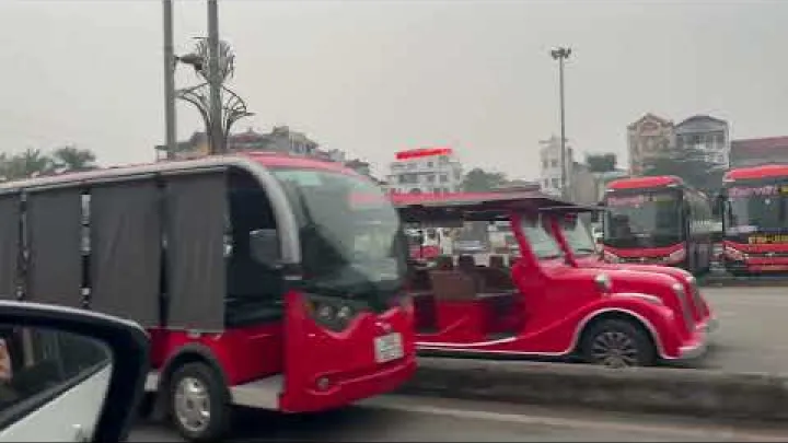 Preview image for the video "Fra Lào Cai til Sapa: Naturskjønn biltur, fantastisk utsikt og reisetips | Fjellreise i Vietnam #vietnam".