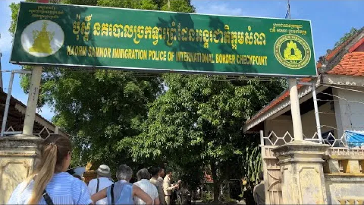 Preview image for the video "By Speedboat Across the Vietnamese-Cambodian Border 🇻🇳🇰🇭 Chau Doc to Phnom Penh on Mekong River 2023".