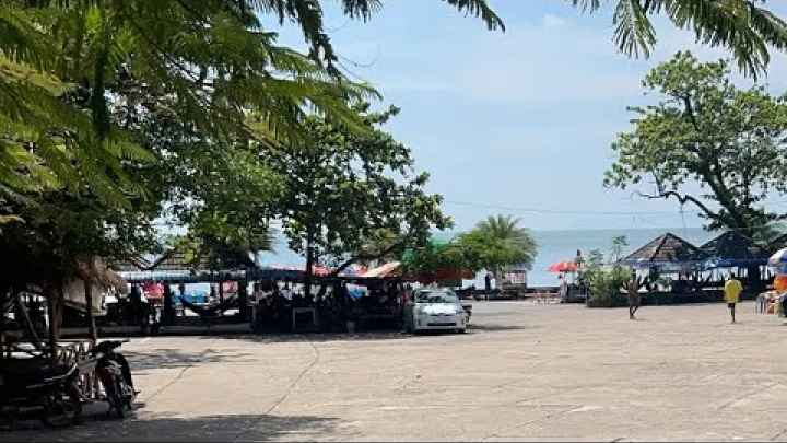 Preview image for the video "Esplora Kep Cambogia LIVE! Passeggiata e chiacchierata - Calamari alla brace - Link per insegnare all'estero qui sotto".