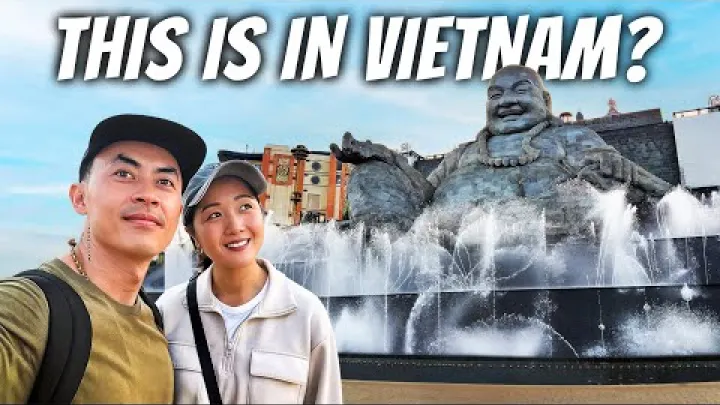 Preview image for the video "Il posto PIÙ INASPETTATO che abbiamo visitato in Vietnam | Núi Bà Đen".