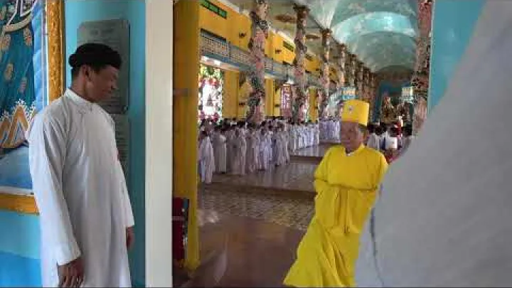 Preview image for the video "Tay Ninh, Vietnam - Santa Sede Cao Dai (Processione formale)".