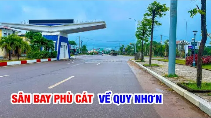 Preview image for the video "Z letiště Phu Cat do Quy Nhon | Začátek roku, hodně prší".