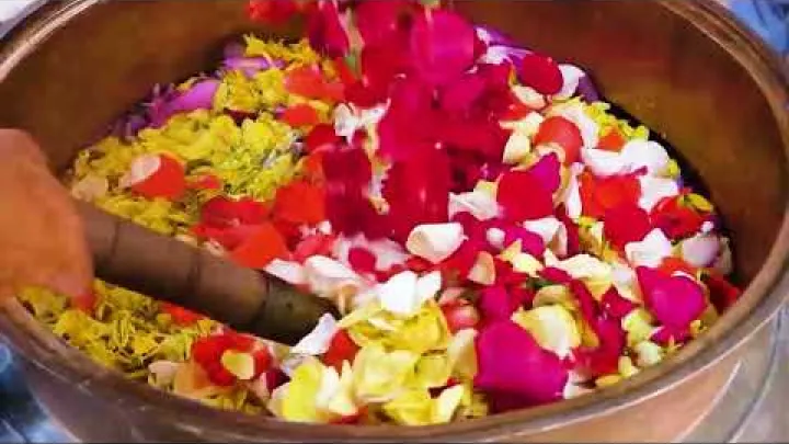 Preview image for the video "Festivalen för gudinnan Bà Chúa Xứ vid Sam Mountain".