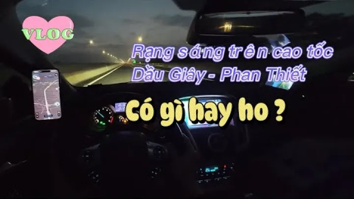 Preview image for the video "Conducând pe autostrada Dầu Giây - Phan Thiết | Conducând pe autostrada din Vietnam în zori".