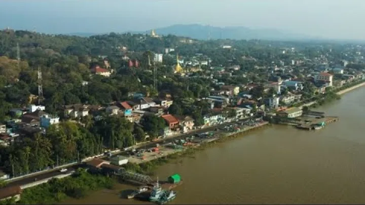 Preview image for the video "Myanmar city 2020 Mawlamyine. Myanmar drone video. La Birmanie vue du ciel".
