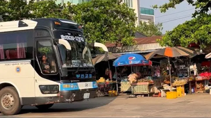 Preview image for the video "เดินทางในลาว ที่บขส สะหวันนะเขต Laos 2024 bus station Savannakhet".