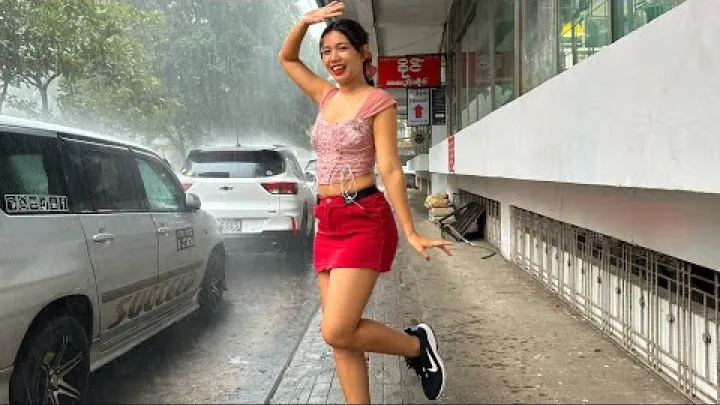 Preview image for the video "Una giornata di pioggia a Yangon".