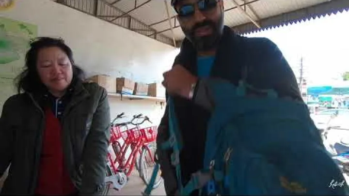 Preview image for the video "Najtańsze miejsce na pobyt / Wypożyczalnia motocykli - Louang Namtha - Laos".