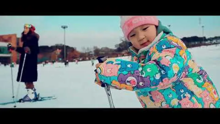 Preview image for the video "Ledový a sněhový svět hory Qipan~".