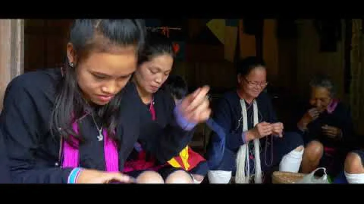 Preview image for the video "Wioska Nam Dee, Luang Namtha.".