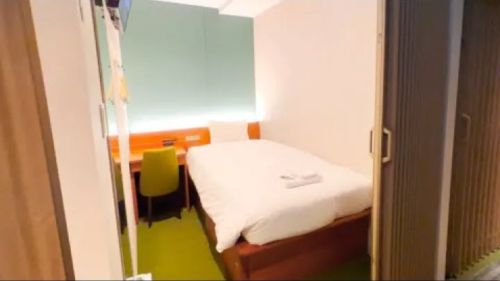 Preview image for the video "Staying at Japan’s $25 Deluxe CAPSULE Hotel | Sapporo Gardens Cabin".