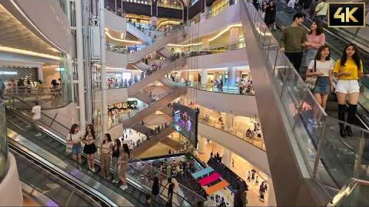 Preview image for the video "Seoul Walking Tour 4K | Lotte World &amp; Lotte World Tower, Jamsil | Trendy City Walk | 잠실 롯데월드, 롯데월드타워".